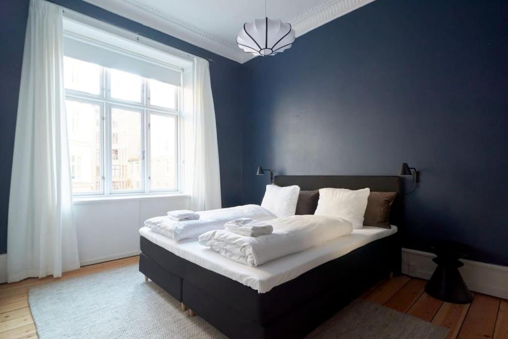 Moderen And Sleek 3Br With Bath By The Lakes And Metro Koppenhága Kültér fotó