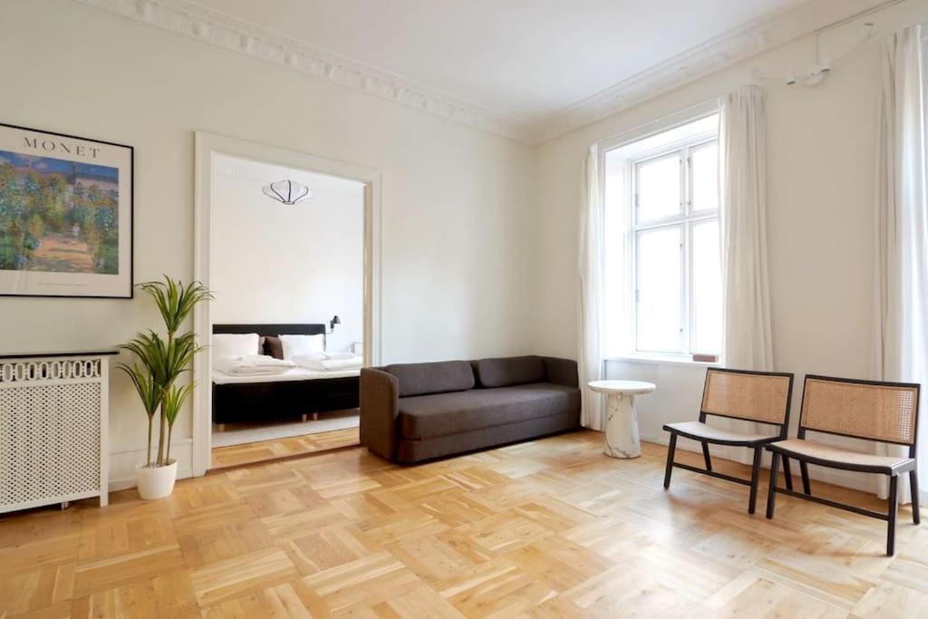 Moderen And Sleek 3Br With Bath By The Lakes And Metro Koppenhága Kültér fotó