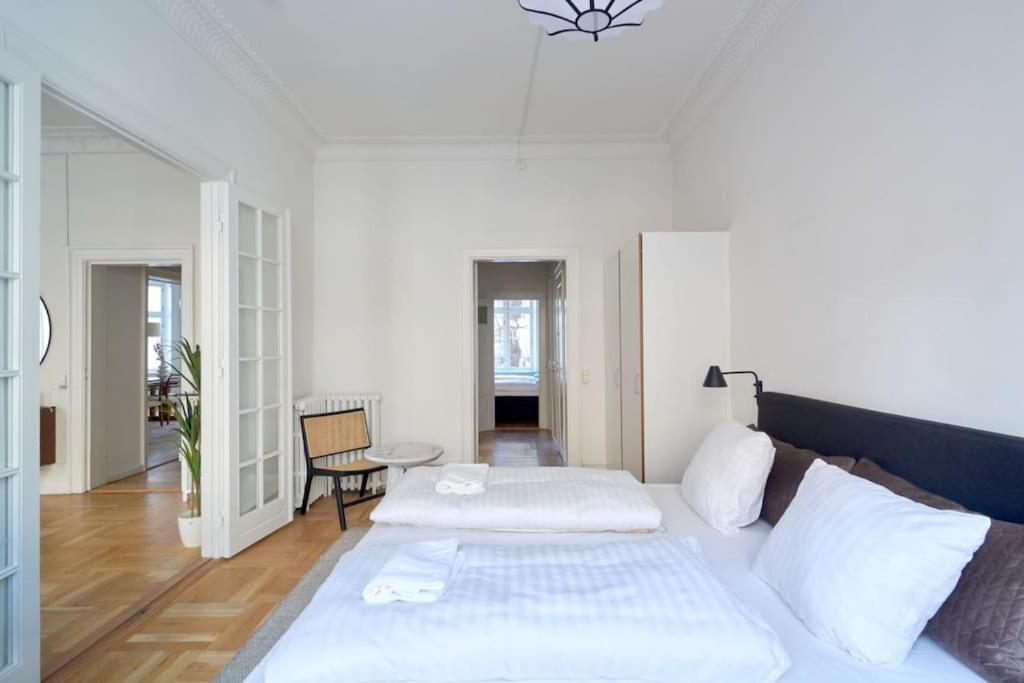 Moderen And Sleek 3Br With Bath By The Lakes And Metro Koppenhága Kültér fotó